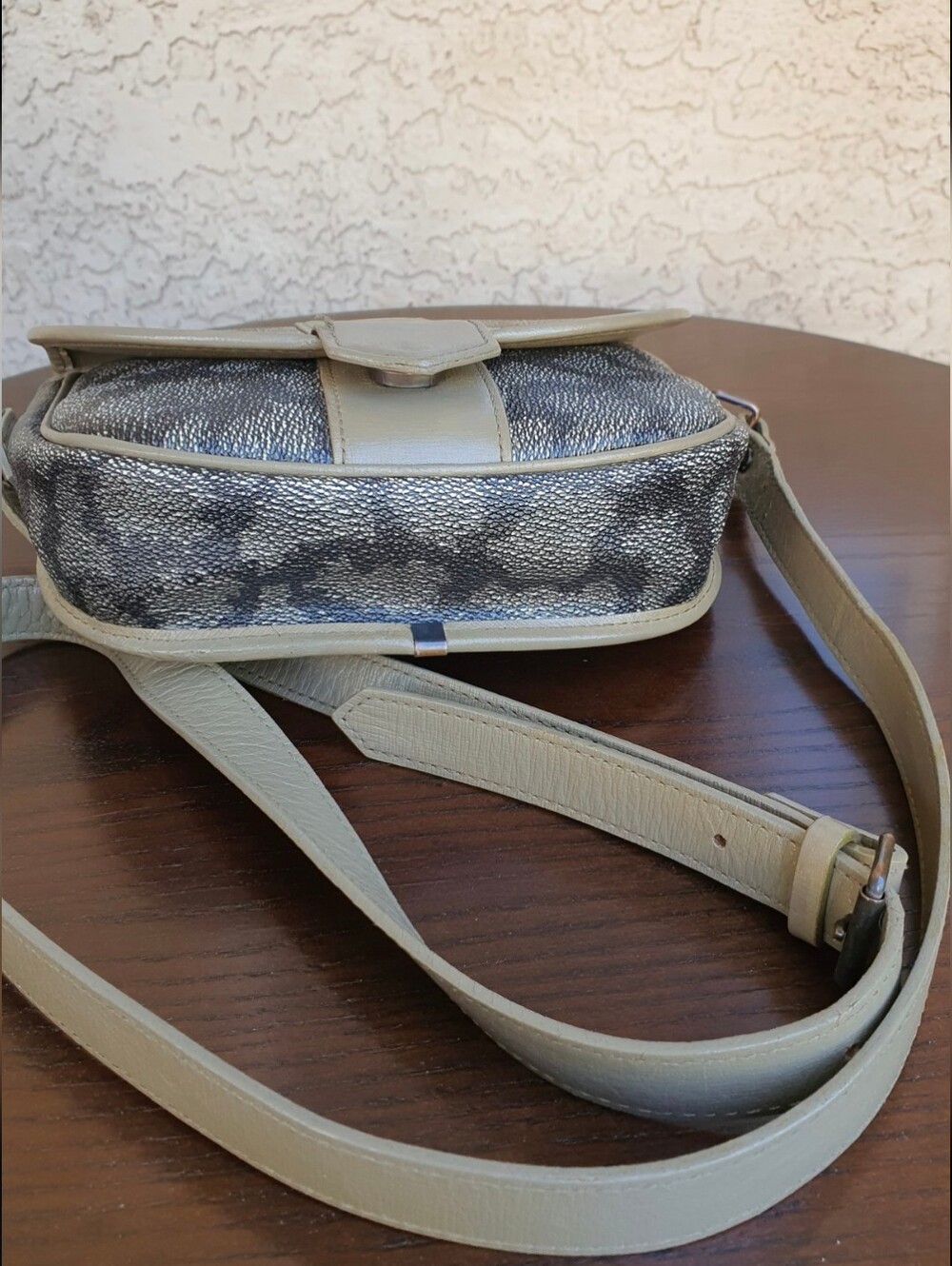 Yves Saint Laurent Flap Giraffe Prnt Coated Canvas/Tan Leather YSL Crossbody Bag - Picture 8 of 11